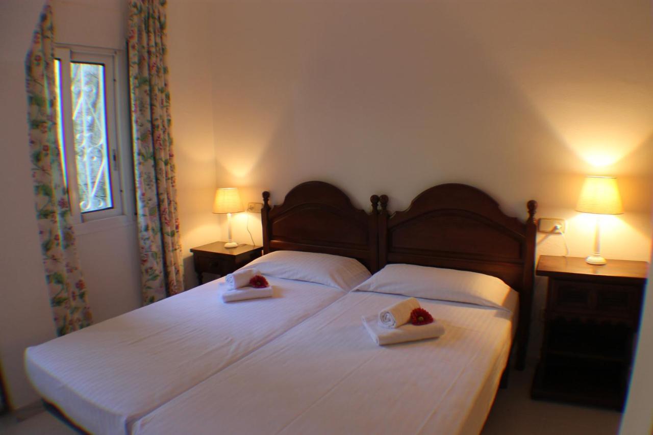 Agi Cibeles Villa Roses