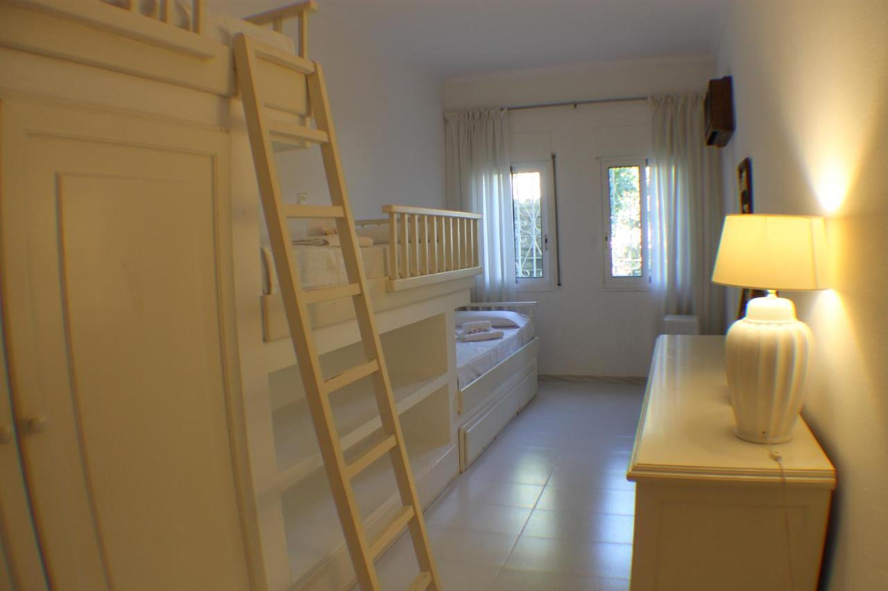 Agi Cibeles Villa Roses